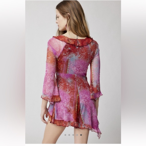 NWOT- URBAN OUTFITTERS- Marina Paisley Asymmetrical
Romper- XL - Picture 2 of 15